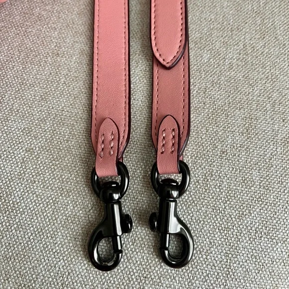 Coach Pillow Tabby 18 Candy Pink - Picture 12 of 12